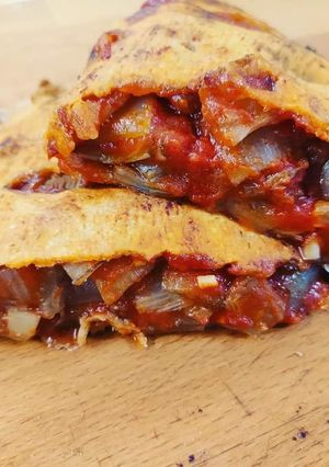 Foto di Calzone ripieno di coste indiavolate