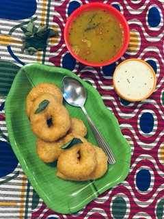 મેંદુ વડા (Medu Vada Recipe In Gujarati) રેસીપી મુખ્ય ફોટો