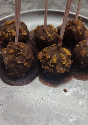 A picture of Cake pops.