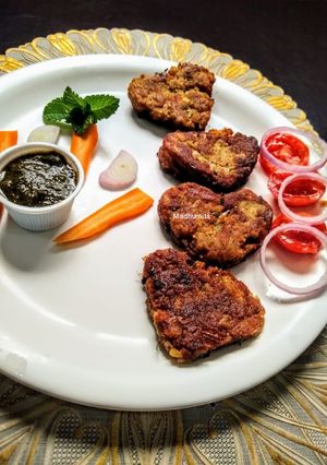 A picture of Raw Banana chops.