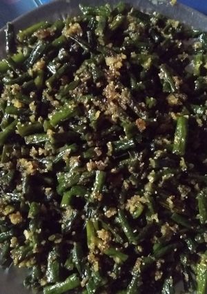 A picture of Barbati bhaja (kidney bean stir fry).