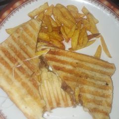 Grilled Potato sandwich with cheese A picture of Grilled Potato sandwich with cheese.