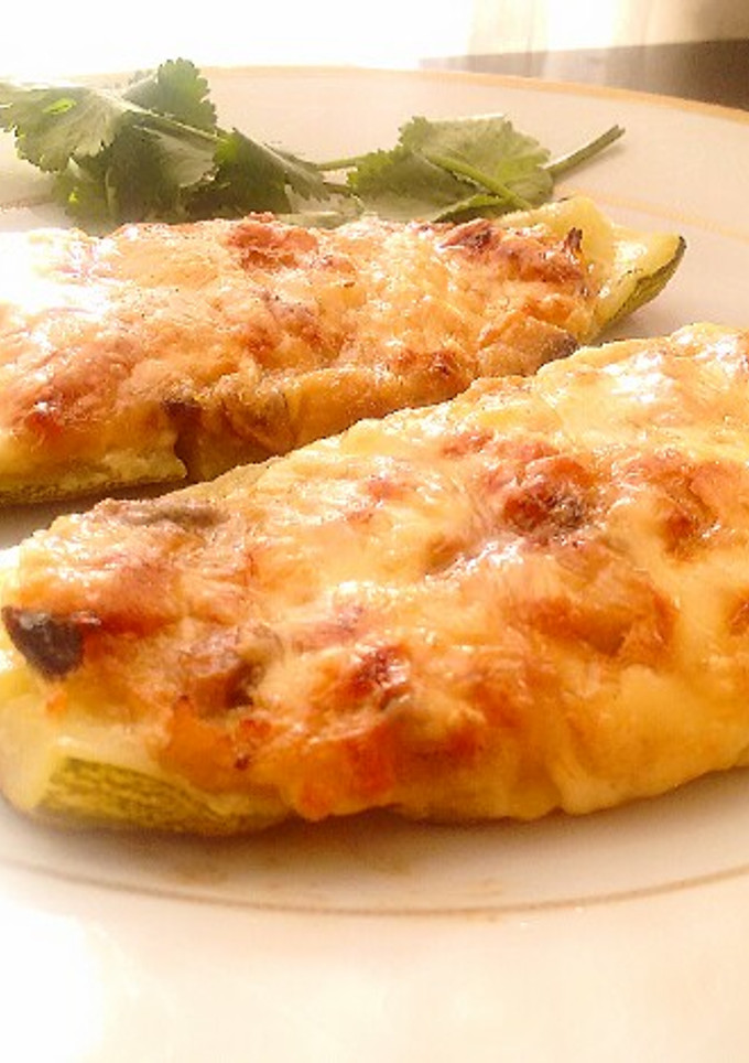 Una foto de Zapallo Italiano Relleno (Champiñón, Queso de Cabra)