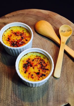 Hình của món Crème brûlée/ Cream brulee.