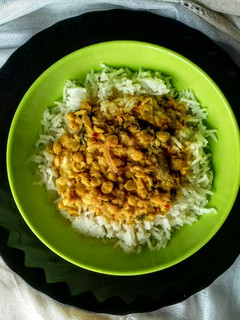 Una foto de Dhal con Arroz blanco