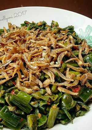 Foto resep Tumis genjer teri pedas