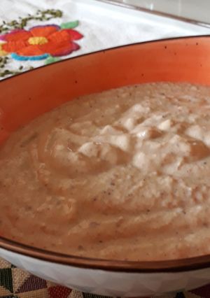 Una foto de Crema de caracol de mar (para botanear con totopos o tostadas de maíz)