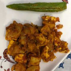 A picture of Aloo Paneer masala.