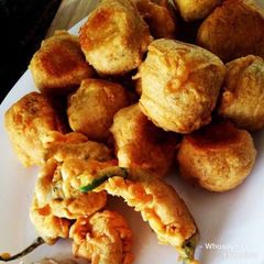 A picture of Whosayna’s Bateta Vada.