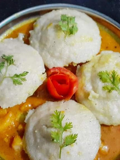 इडली सांबर (Idli Sambar recipe in Hindi) रेसिपी मुख्य फोटो