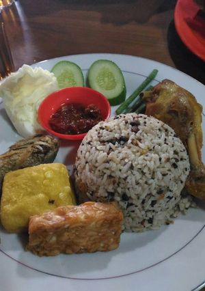 Foto resep **Nasi tutug oncom**