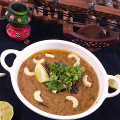 A picture of Veg haleem.