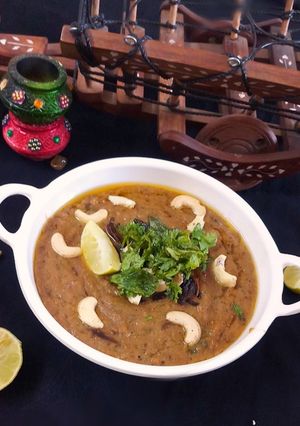 A picture of Veg haleem.
