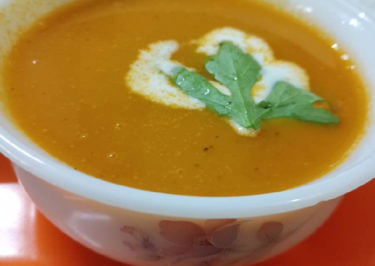 Creamy tomato,carrot soup
