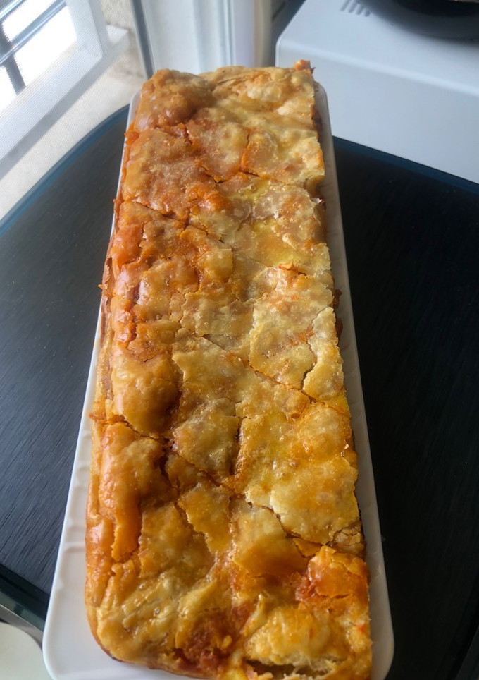Una foto de Hojaldre con pimiento asado y atún