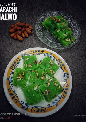 બોમ્બે કરાચી હલવો (Bombay Karachi Halwa Recipe In Gujarati) રેસીપી મુખ્ય ફોટો