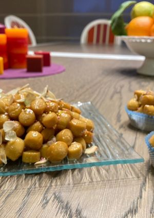 A picture of Traditional Struffoli.