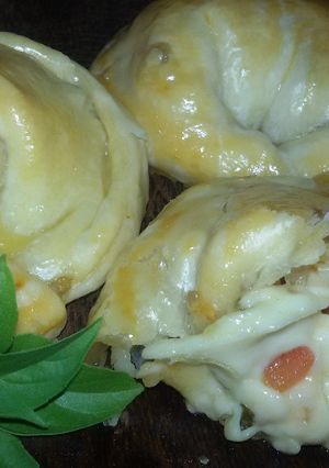 Una foto de Empanada Caprese