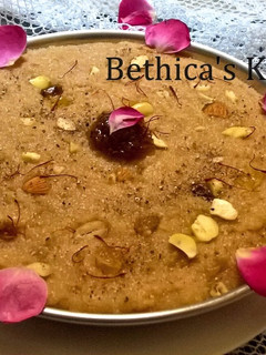 A picture of Gulkand Sooji Halwa.