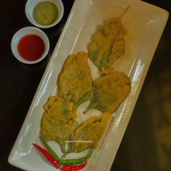 A picture of Palak Pakode.