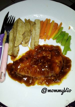 Foto resep Steak ayam saus manis gurih untuk anak 2 thn ok