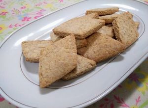 Foto di Biscotti integrali con esubero di lievito madre