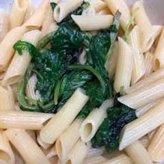 A picture of Quick blue cheese pasta.