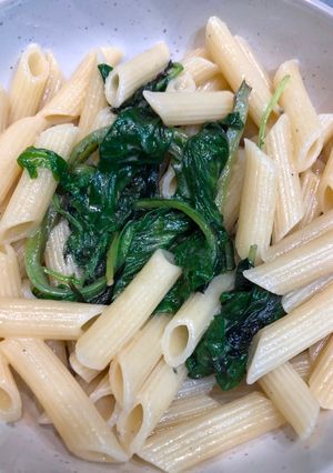 A picture of Quick blue cheese pasta.
