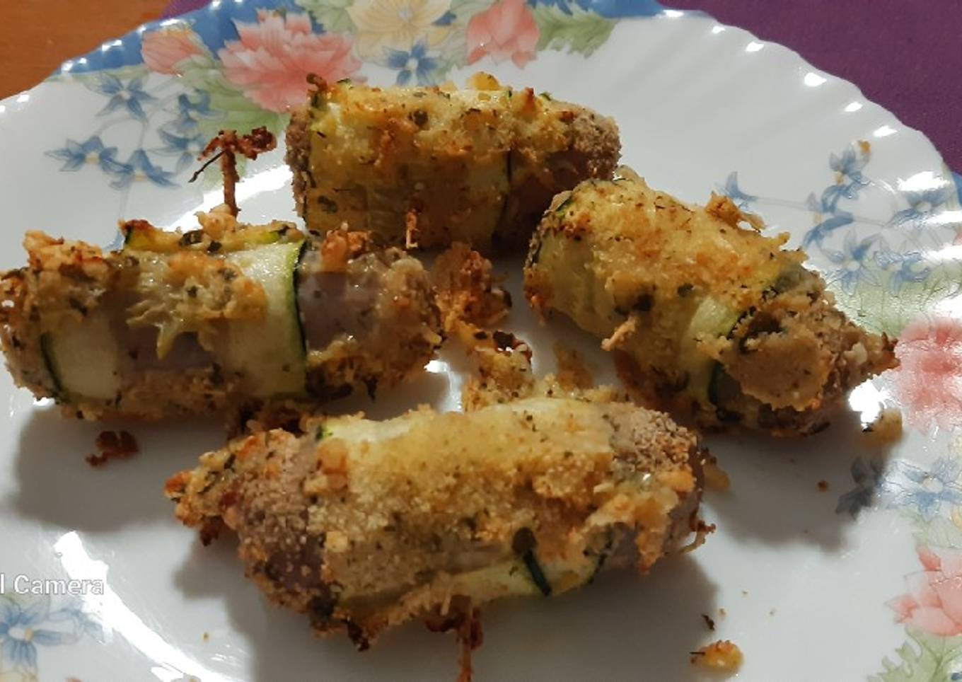 Rollitos de calabacín y butifarra en airfryer