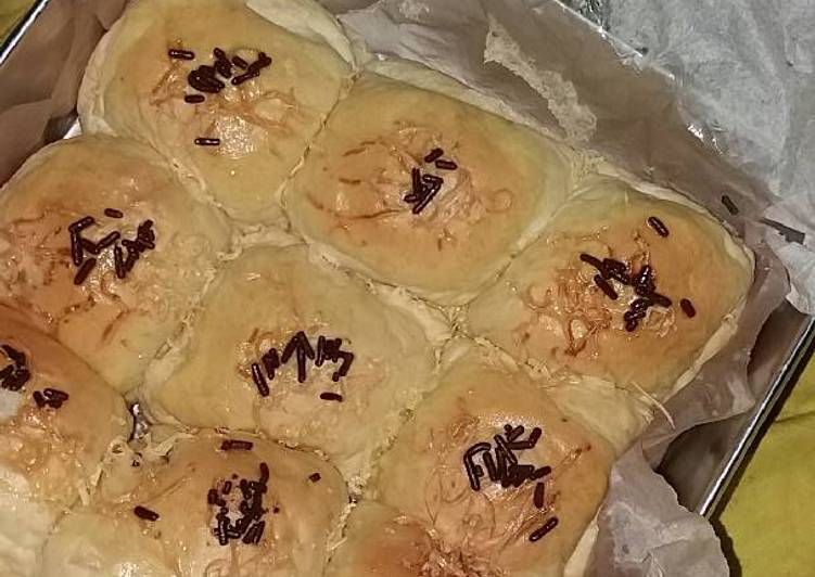  Resep  Roti  sobek isi  pisang  coklat keju mudah oleh Evina 