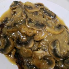 A picture of Salisbury steak (Filipino style).