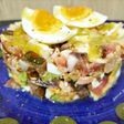Tartar vegetal con atún y huevo