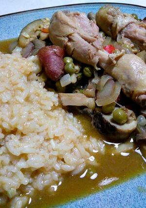 Una foto de Pollo Arvejado de Campo