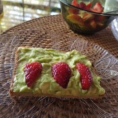 A picture of Breakfast Avocado toast.