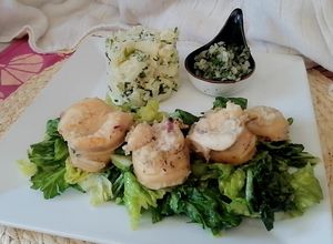 Una foto de Locos mayo con salsa verde