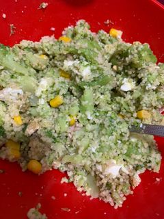 Una foto de Ensalada de brócoli con cuscús