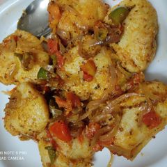 A picture of Fried idli.