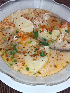 Una foto de Sopa de pescado(PATY) 🐠🐟 aptos para niños😁 SIN ESPINAS!!!