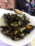 Mejillones al curry en vino blanco