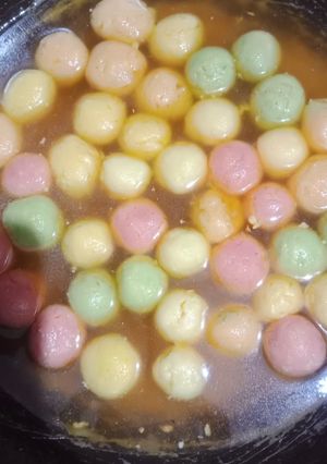 કલરફુલ રસગુલ્લા (Colourfull Rasgulla Recipe in Gujarati) રેસીપી મુખ્ય ફોટો