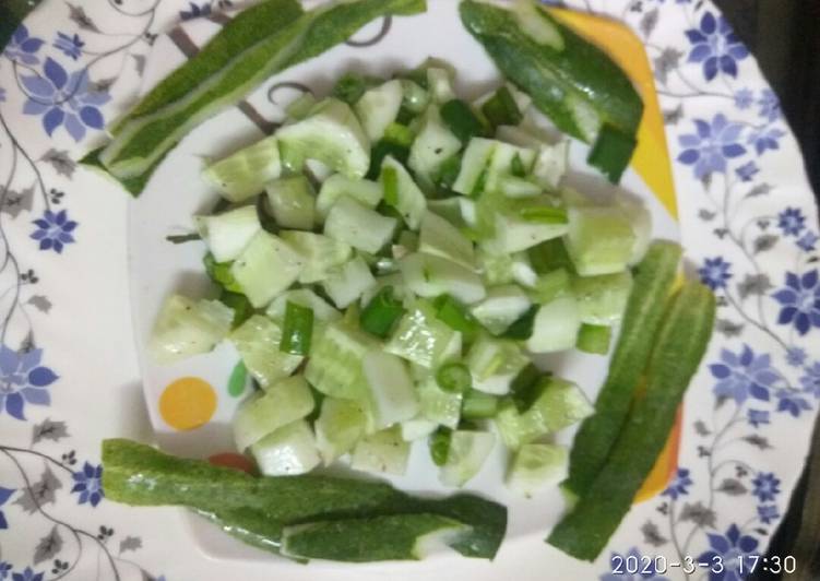 Steps to Make Award-winning Green cucumber salad