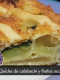 Una foto de Quiche de calabacín y frutos secos
