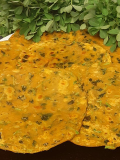 थेपला (Thepla recipe in Hindi) रेसिपी मुख्य फोटो