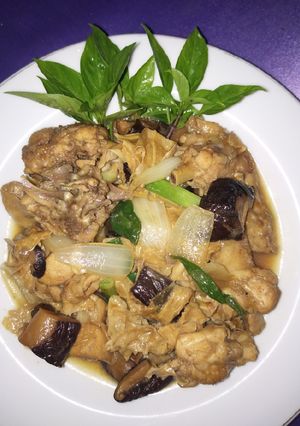 Foto resep Ayam tumis jamur hioko dan kembang tahu