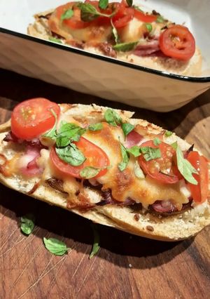 Une photo de Petits pains farcis jambon/fromages 🧀