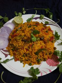 चाइनीज़ फ्राइड राइस(chinese fried rice recipe in hindi) रेसिपी मुख्य फोटो