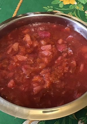 Une photo de Compote aux 4 fruits (poires, pêches, prunes, pommes)