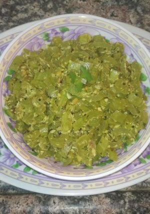 A picture of Snakegourd Thoran.