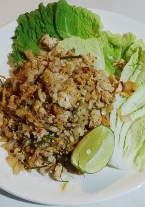 A picture of Spicy Minced Chicken Salad.