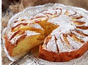 Una foto di torta senza glutine albumi